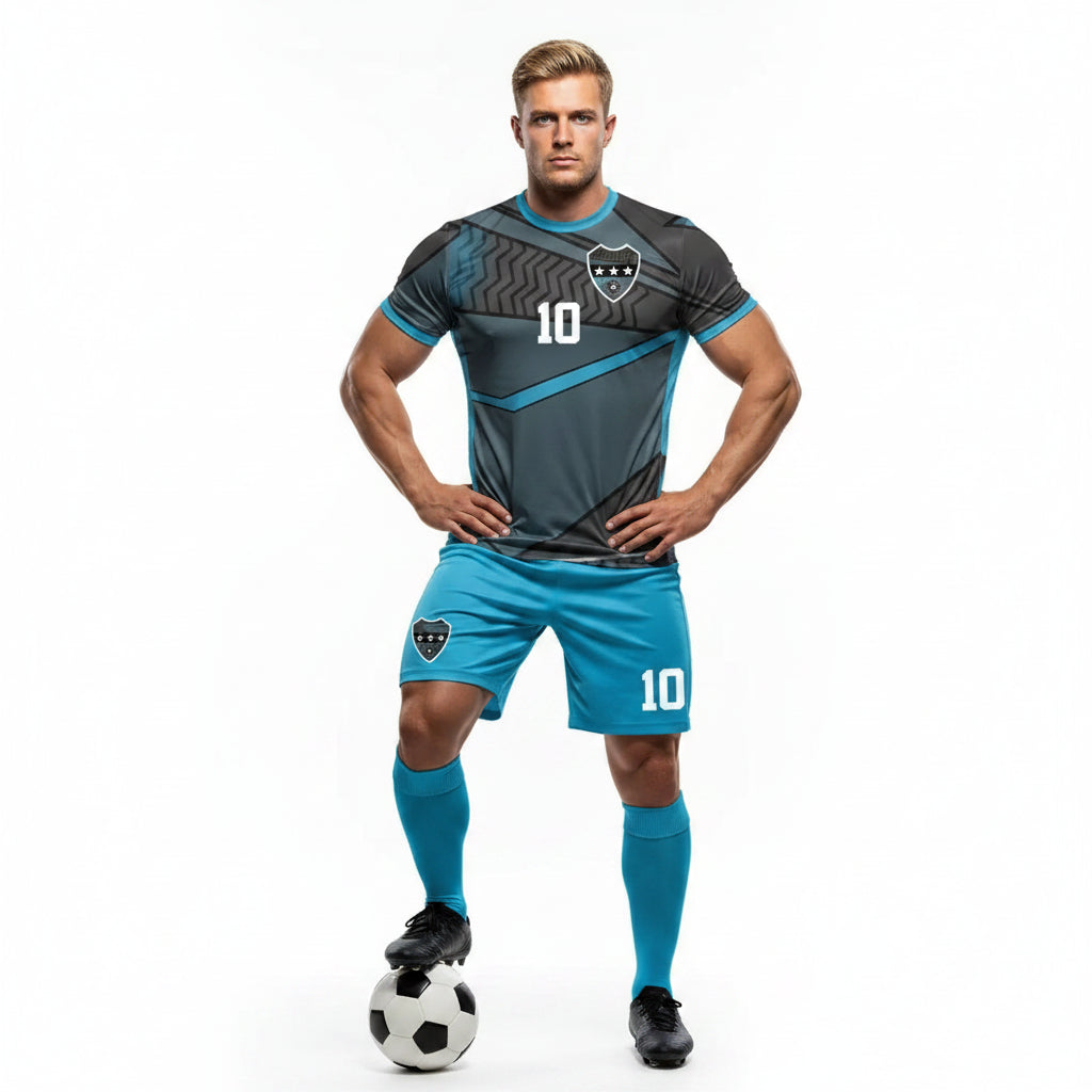 Futbolen ekip Storm clouds front